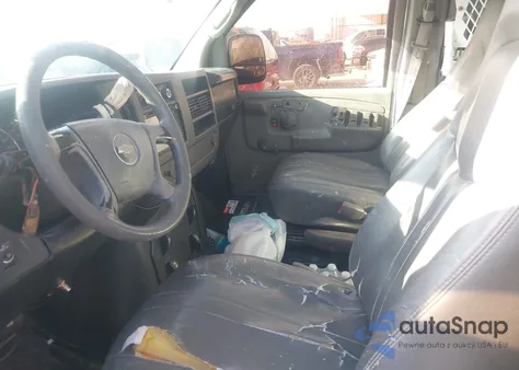 2008 Chevrolet Express Work Van z USA, uszkodzony, nr VIN 1GCFG15XX81210466